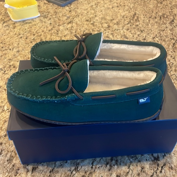 Vineyard Vines Shearling & Suede Slippers - Picture 2 of 6